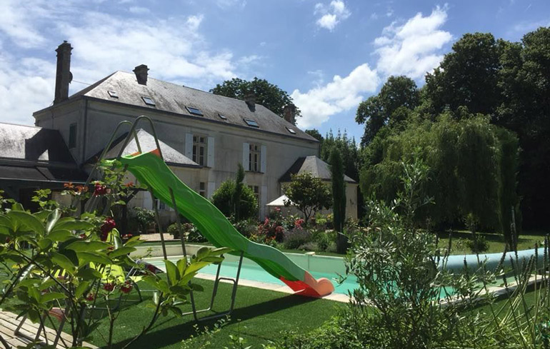 Piscine-domaine-manoir-le-mingreaud