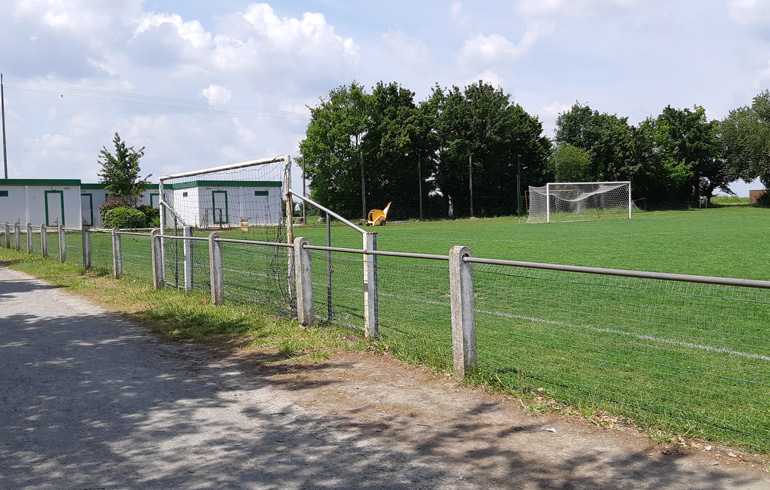 stade-de-foot-sainte-gemme-la-plaine